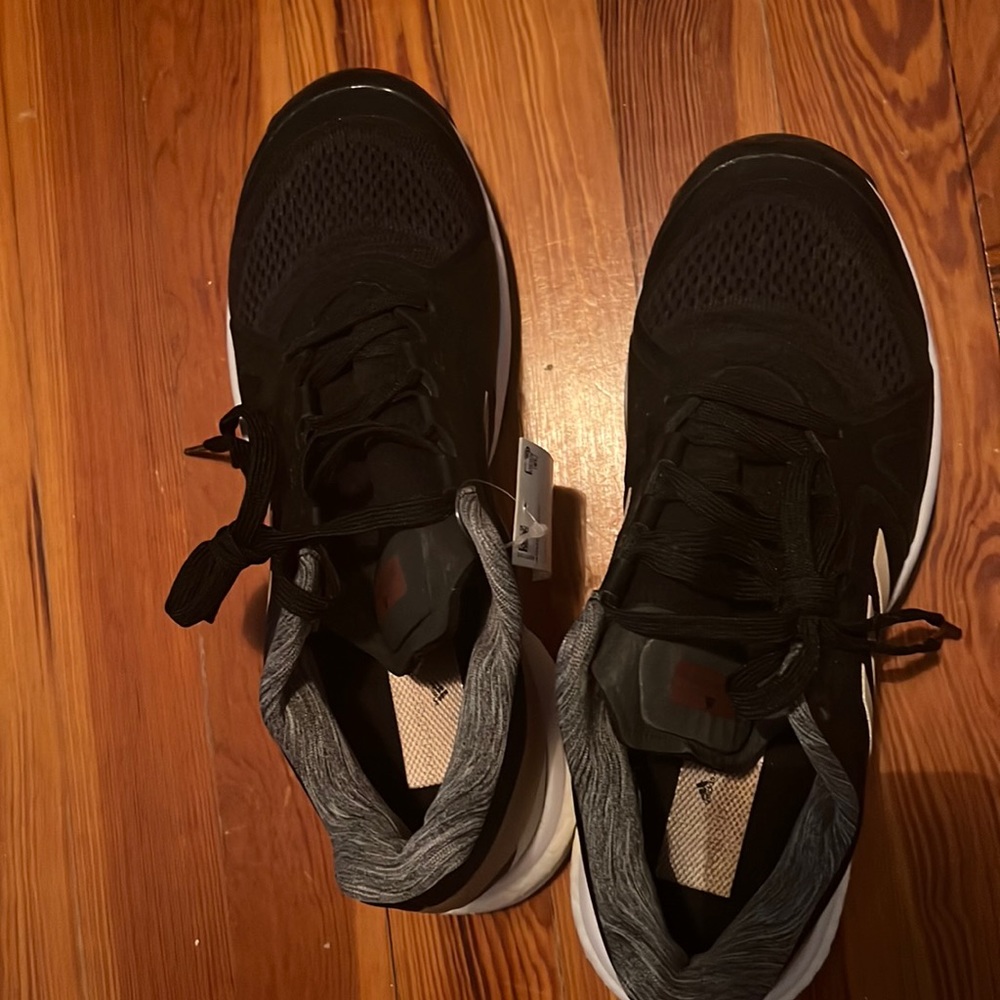 Nwt Stella McCartney adidas tennis shoe